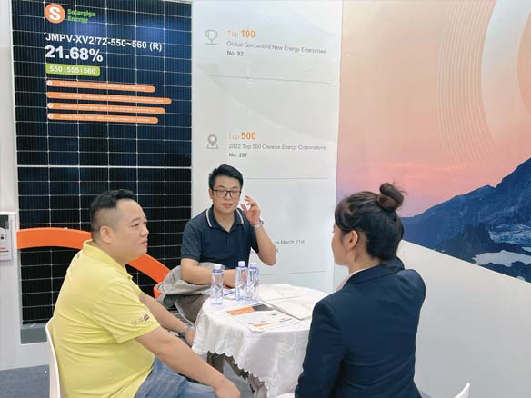 展會(huì)速遞 | 建設(shè)頂樓上的“香港”！陽光能源亮相香港環(huán)球資源能源展